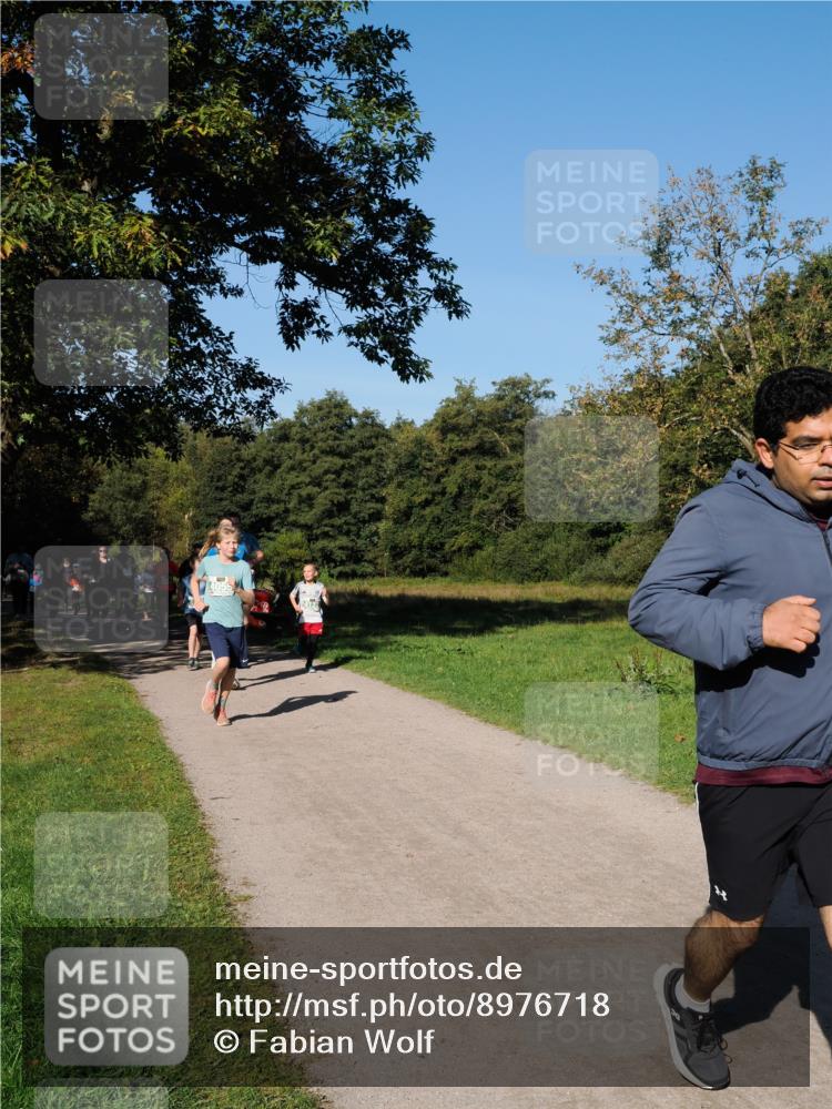 28.09.2025 - 33. Volkslauf durch das schöne Alstertal Fabian Wolf http://msf.ph/oto/8976718 28.09.2025 10:40:37 Laufen 4055 meine-sportfotos.de