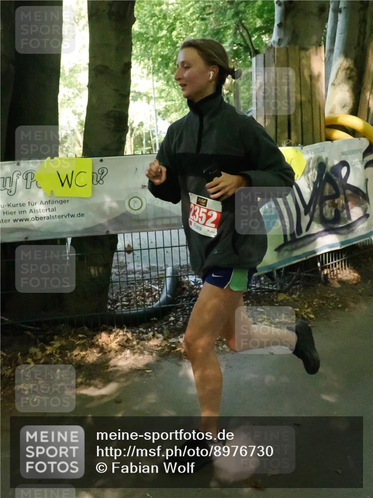 28.09.2025 - 33. Volkslauf durch das schöne Alstertal Fabian Wolf http://msf.ph/oto/8976730 28.09.2025 12:31:03 Laufen 2352 meine-sportfotos.de