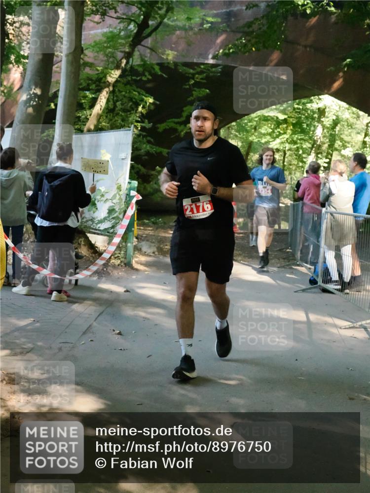 28.09.2025 - 33. Volkslauf durch das schöne Alstertal Fabian Wolf http://msf.ph/oto/8976750 28.09.2025 12:31:25 Laufen 2176, 2354 meine-sportfotos.de