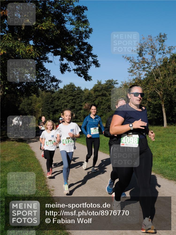 28.09.2025 - 33. Volkslauf durch das schöne Alstertal Fabian Wolf http://msf.ph/oto/8976770 28.09.2025 10:40:47 Laufen 492, 4125, 4126, 4098 meine-sportfotos.de