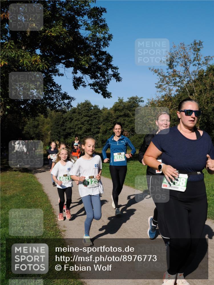 28.09.2025 - 33. Volkslauf durch das schöne Alstertal Fabian Wolf http://msf.ph/oto/8976773 28.09.2025 10:40:47 Laufen 4921, 125, 4126, 98 meine-sportfotos.de