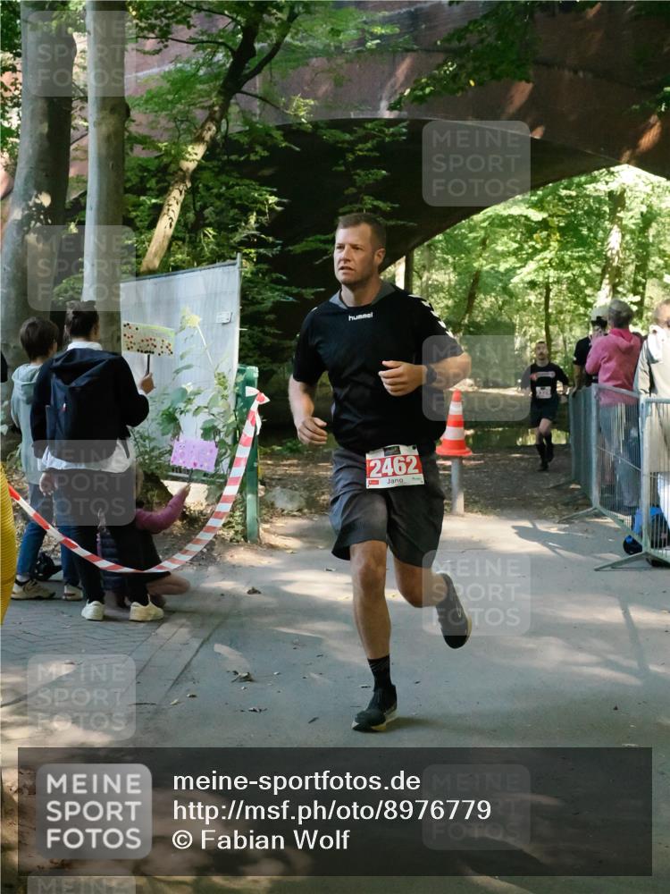 28.09.2025 - 33. Volkslauf durch das schöne Alstertal Fabian Wolf http://msf.ph/oto/8976779 28.09.2025 12:31:57 Laufen 2462 meine-sportfotos.de