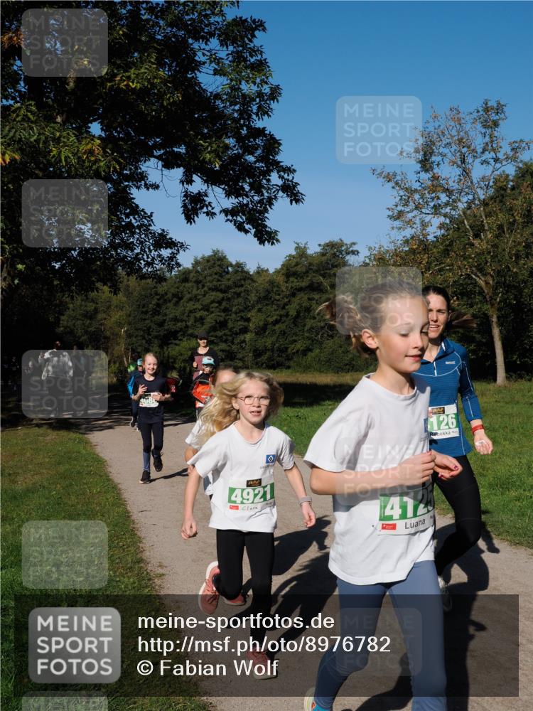 28.09.2025 - 33. Volkslauf durch das schöne Alstertal Fabian Wolf http://msf.ph/oto/8976782 28.09.2025 10:40:48 Laufen 4921, 1412, 126 meine-sportfotos.de
