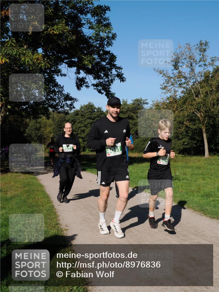 28.09.2025 - 33. Volkslauf durch das schöne Alstertal Fabian Wolf http://msf.ph/oto/8976836 28.09.2025 10:41:04 Laufen 4041, 4043 meine-sportfotos.de