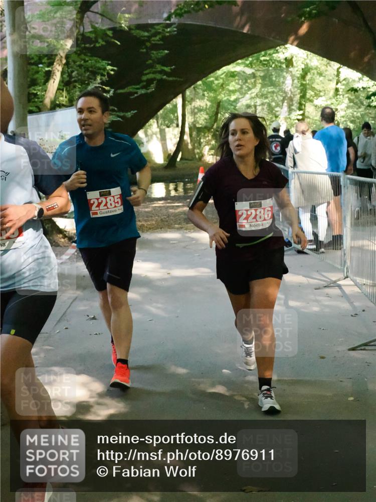 28.09.2025 - 33. Volkslauf durch das schöne Alstertal Fabian Wolf http://msf.ph/oto/8976911 28.09.2025 12:32:49 Laufen 2285, 2286 meine-sportfotos.de