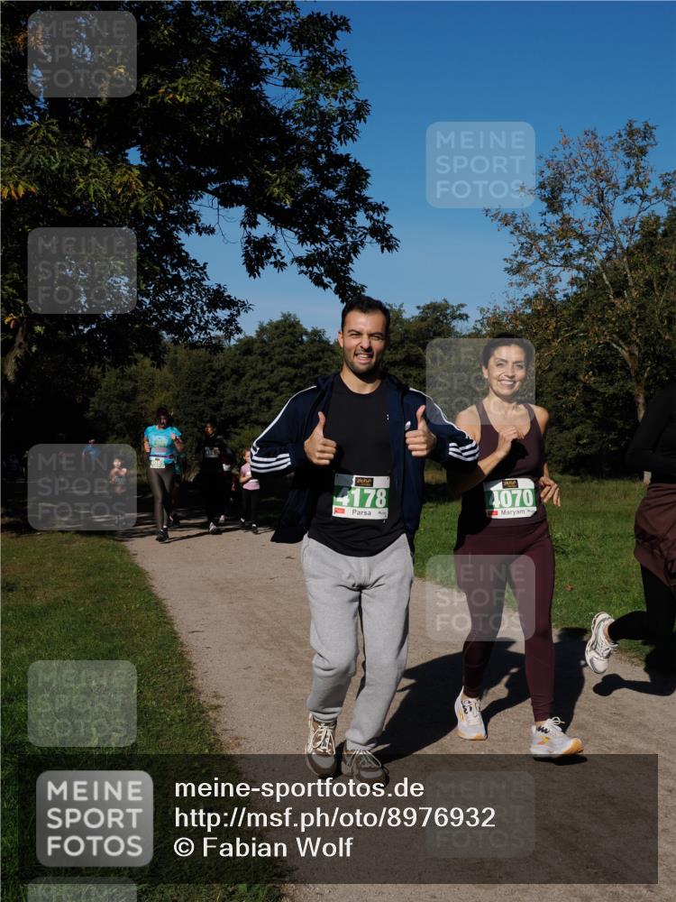 28.09.2025 - 33. Volkslauf durch das schöne Alstertal Fabian Wolf http://msf.ph/oto/8976932 28.09.2025 10:41:36 Laufen 4085, 4178, 4070 meine-sportfotos.de