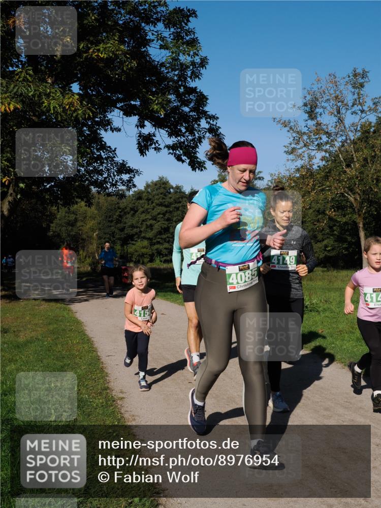 28.09.2025 - 33. Volkslauf durch das schöne Alstertal Fabian Wolf http://msf.ph/oto/8976954 28.09.2025 10:41:41 Laufen 4085, 4149, 414 meine-sportfotos.de