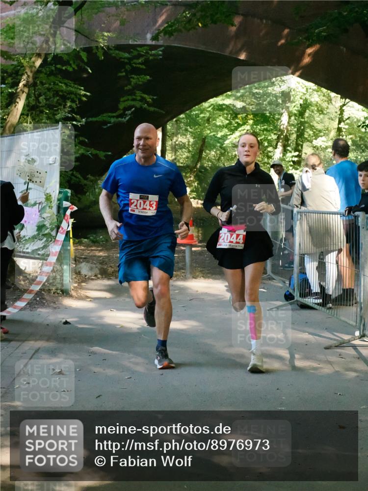 28.09.2025 - 33. Volkslauf durch das schöne Alstertal Fabian Wolf http://msf.ph/oto/8976973 28.09.2025 12:33:13 Laufen 2043, 2044 meine-sportfotos.de