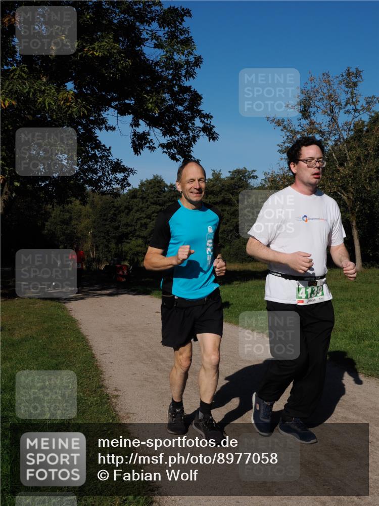 28.09.2025 - 33. Volkslauf durch das schöne Alstertal Fabian Wolf http://msf.ph/oto/8977058 28.09.2025 10:42:06 Laufen 4139 meine-sportfotos.de