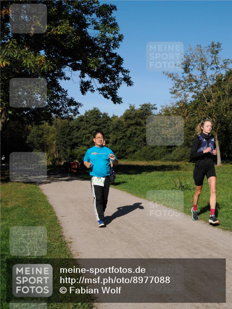 28.09.2025 - 33. Volkslauf durch das schöne Alstertal Fabian Wolf http://msf.ph/oto/8977088 28.09.2025 10:42:19 Laufen 4142 meine-sportfotos.de
