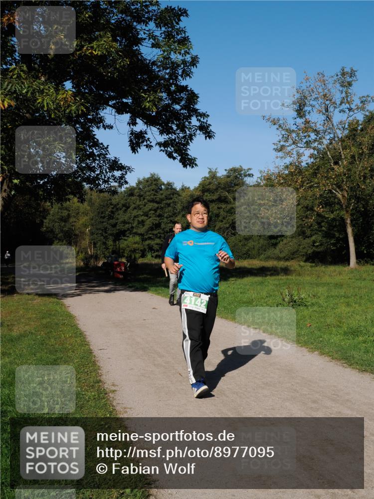 28.09.2025 - 33. Volkslauf durch das schöne Alstertal Fabian Wolf http://msf.ph/oto/8977095 28.09.2025 10:42:20 Laufen 4142 meine-sportfotos.de