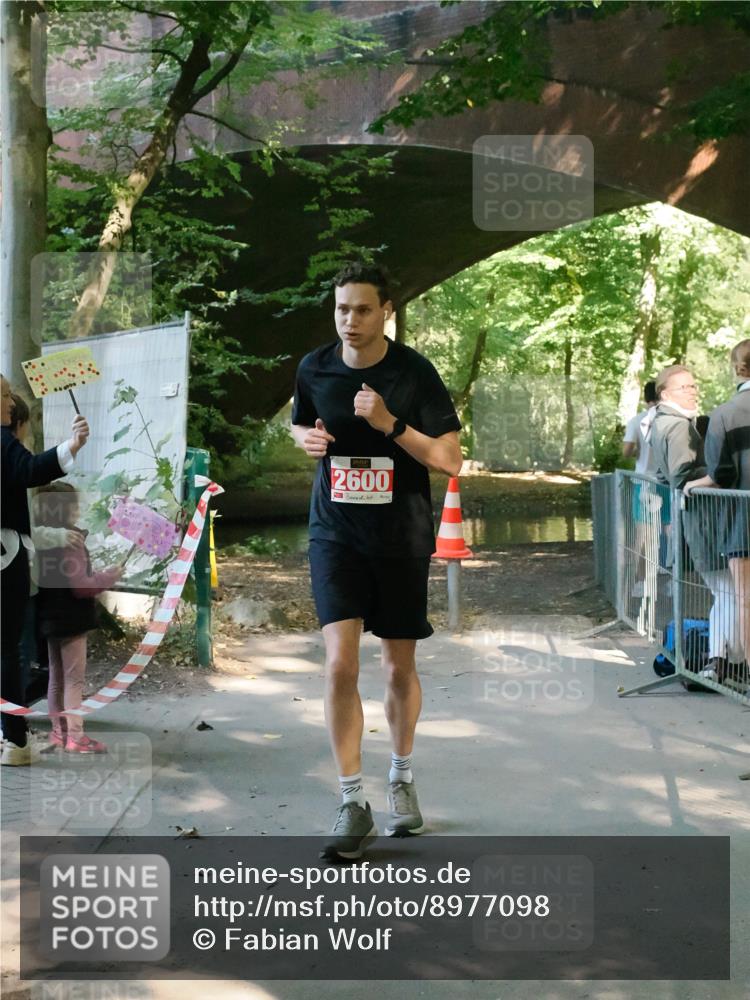 28.09.2025 - 33. Volkslauf durch das schöne Alstertal Fabian Wolf http://msf.ph/oto/8977098 28.09.2025 12:34:10 Laufen 2600 meine-sportfotos.de