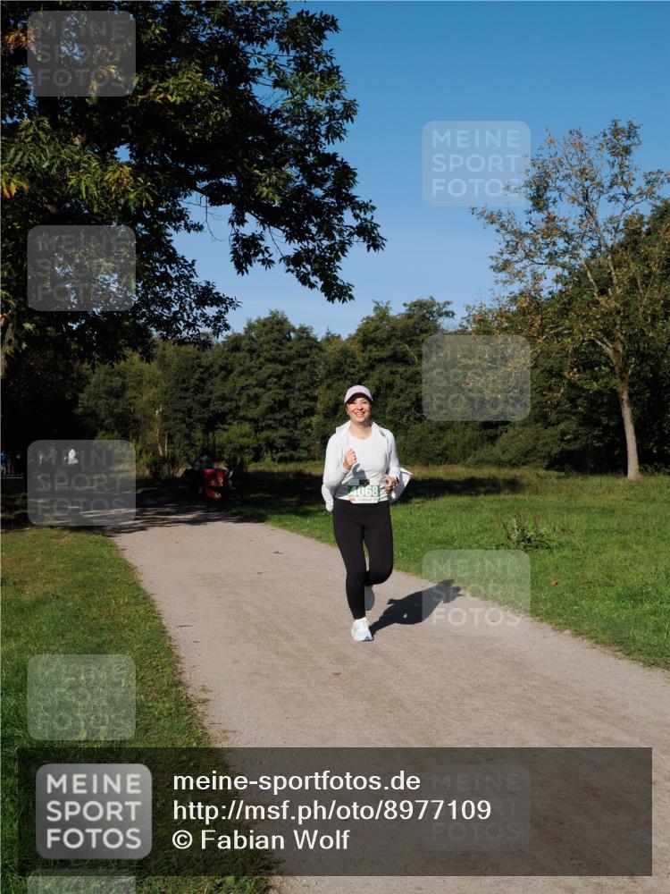 28.09.2025 - 33. Volkslauf durch das schöne Alstertal Fabian Wolf http://msf.ph/oto/8977109 28.09.2025 10:42:41 Laufen 4068 meine-sportfotos.de