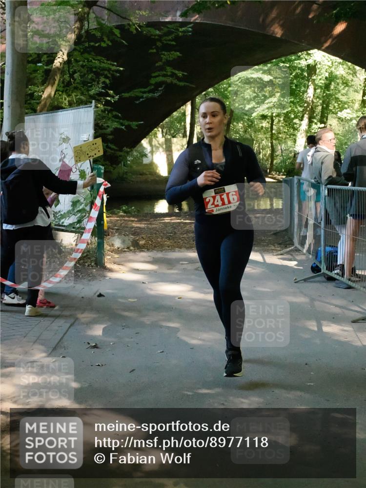 28.09.2025 - 33. Volkslauf durch das schöne Alstertal Fabian Wolf http://msf.ph/oto/8977118 28.09.2025 12:34:33 Laufen 2416 meine-sportfotos.de