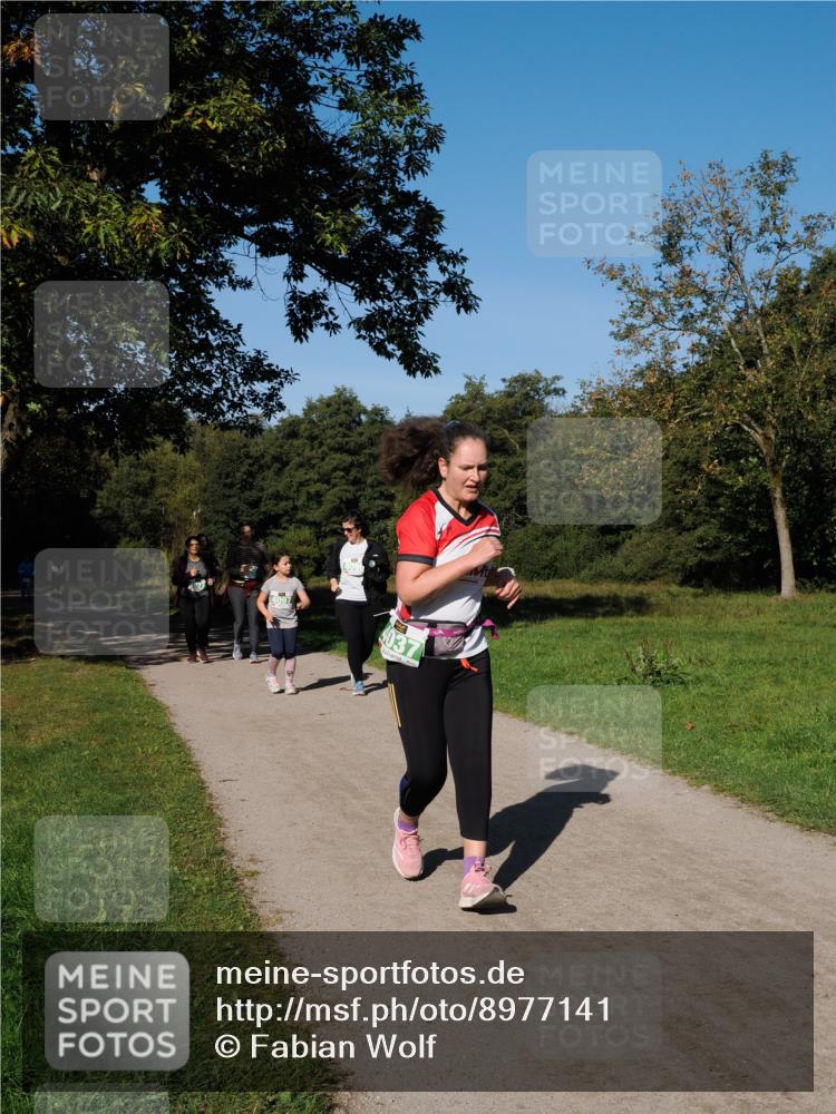 28.09.2025 - 33. Volkslauf durch das schöne Alstertal Fabian Wolf http://msf.ph/oto/8977141 28.09.2025 10:42:54 Laufen 037 meine-sportfotos.de
