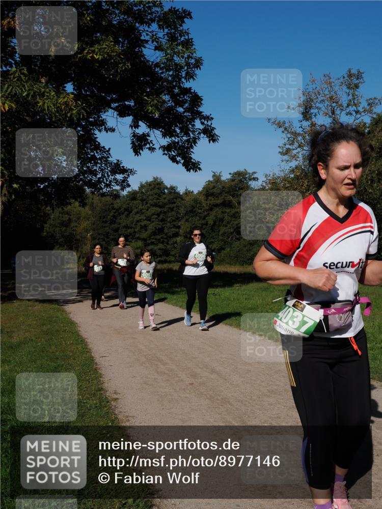 28.09.2025 - 33. Volkslauf durch das schöne Alstertal Fabian Wolf http://msf.ph/oto/8977146 28.09.2025 10:42:55 Laufen 4091, 4096, 4037 meine-sportfotos.de