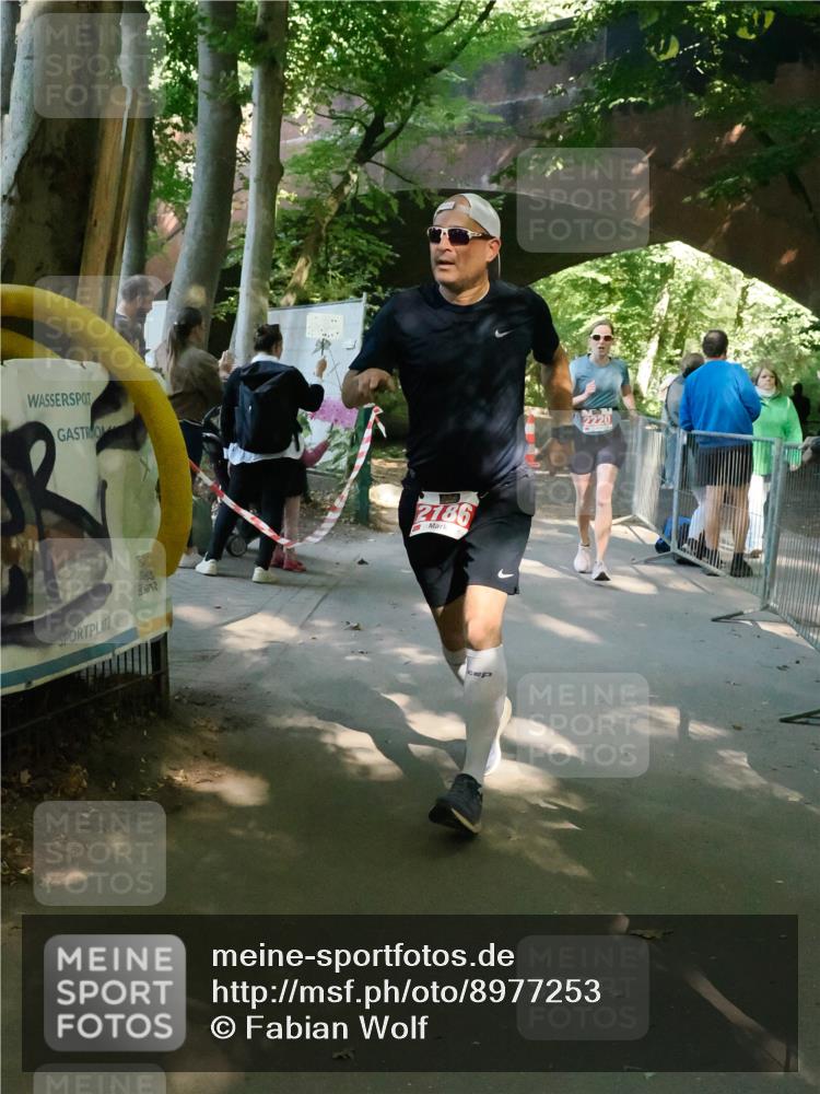 28.09.2025 - 33. Volkslauf durch das schöne Alstertal Fabian Wolf http://msf.ph/oto/8977253 28.09.2025 12:37:40 Laufen 2186, 2220 meine-sportfotos.de
