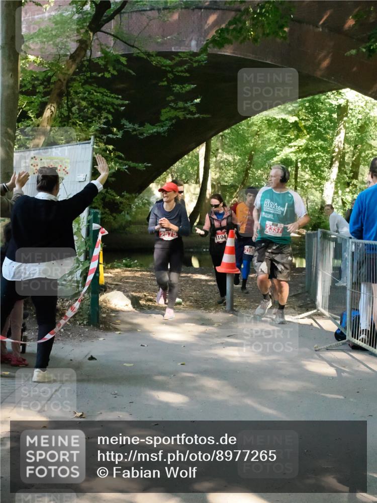 28.09.2025 - 33. Volkslauf durch das schöne Alstertal Fabian Wolf http://msf.ph/oto/8977265 28.09.2025 12:38:39 Laufen 2575, 1104, 2158 meine-sportfotos.de