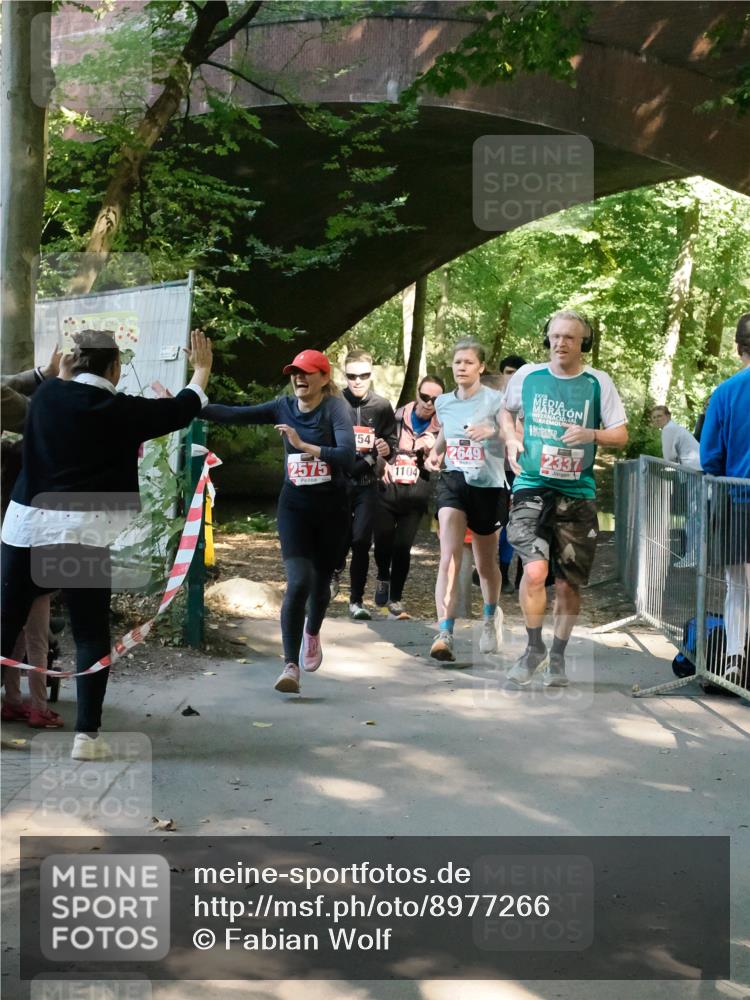 28.09.2025 - 33. Volkslauf durch das schöne Alstertal Fabian Wolf http://msf.ph/oto/8977266 28.09.2025 12:38:39 Laufen 2575, 54, 1104, 2649, 2337 meine-sportfotos.de