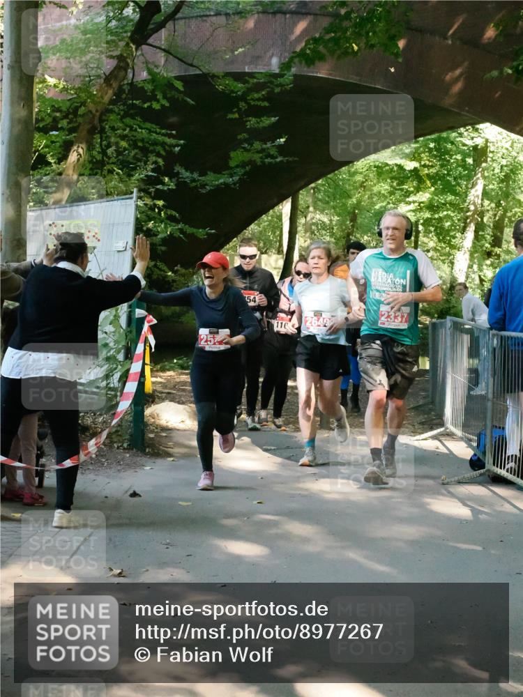 28.09.2025 - 33. Volkslauf durch das schöne Alstertal Fabian Wolf http://msf.ph/oto/8977267 28.09.2025 12:38:39 Laufen 25, 54, 110, 2649, 2337 meine-sportfotos.de