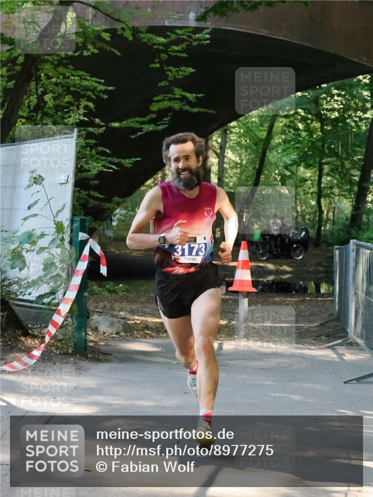 28.09.2025 - 33. Volkslauf durch das schöne Alstertal Fabian Wolf http://msf.ph/oto/8977275 28.09.2025 11:06:52 Laufen 3173 meine-sportfotos.de