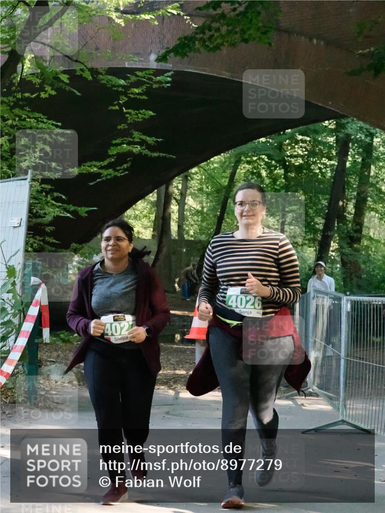 28.09.2025 - 33. Volkslauf durch das schöne Alstertal Fabian Wolf http://msf.ph/oto/8977279 28.09.2025 11:08:16 Laufen 402, 4026, 3 meine-sportfotos.de