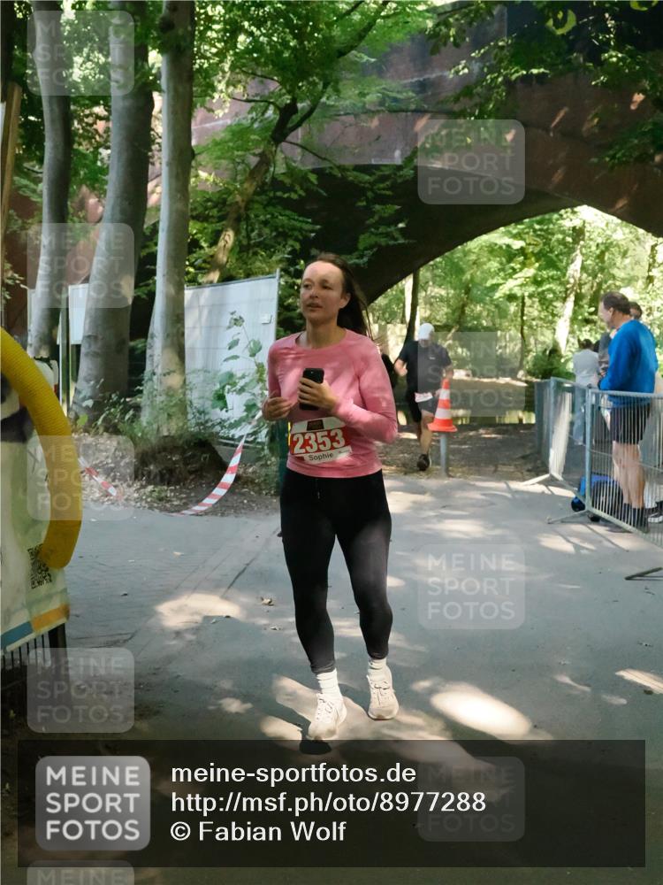 28.09.2025 - 33. Volkslauf durch das schöne Alstertal Fabian Wolf http://msf.ph/oto/8977288 28.09.2025 12:39:03 Laufen 2353 meine-sportfotos.de