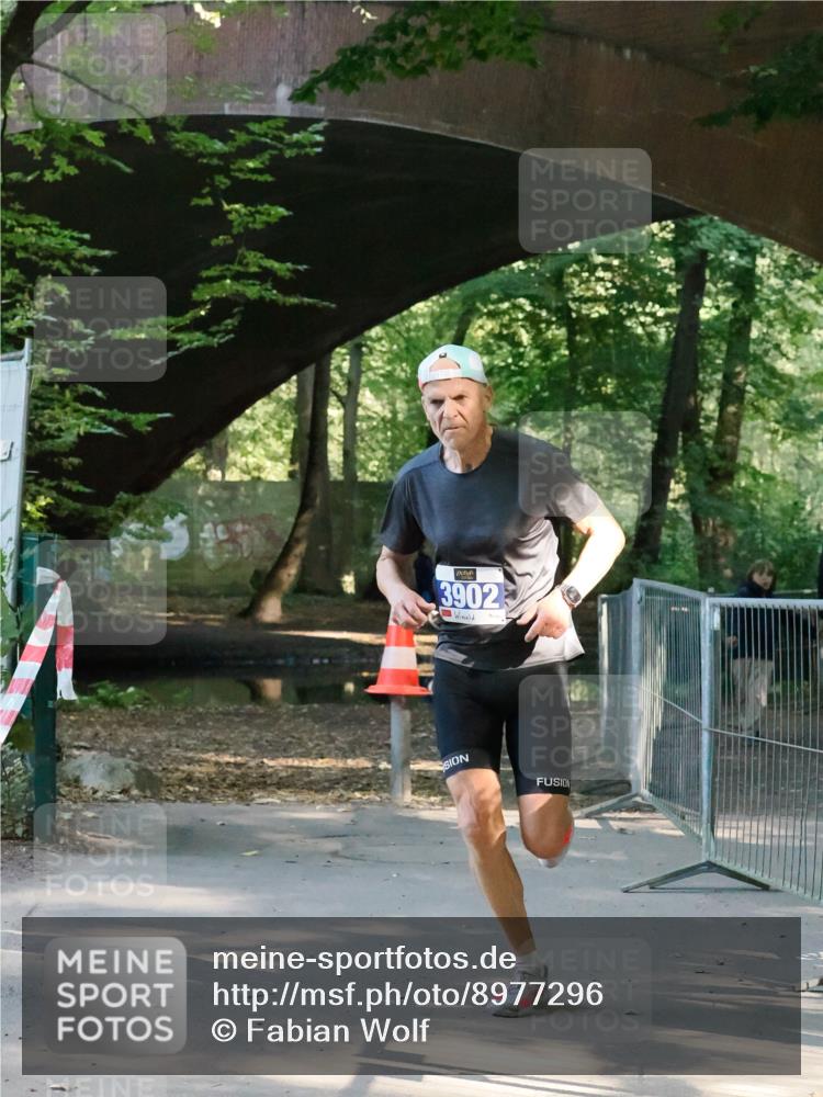 28.09.2025 - 33. Volkslauf durch das schöne Alstertal Fabian Wolf http://msf.ph/oto/8977296 28.09.2025 11:10:07 Laufen 3902 meine-sportfotos.de