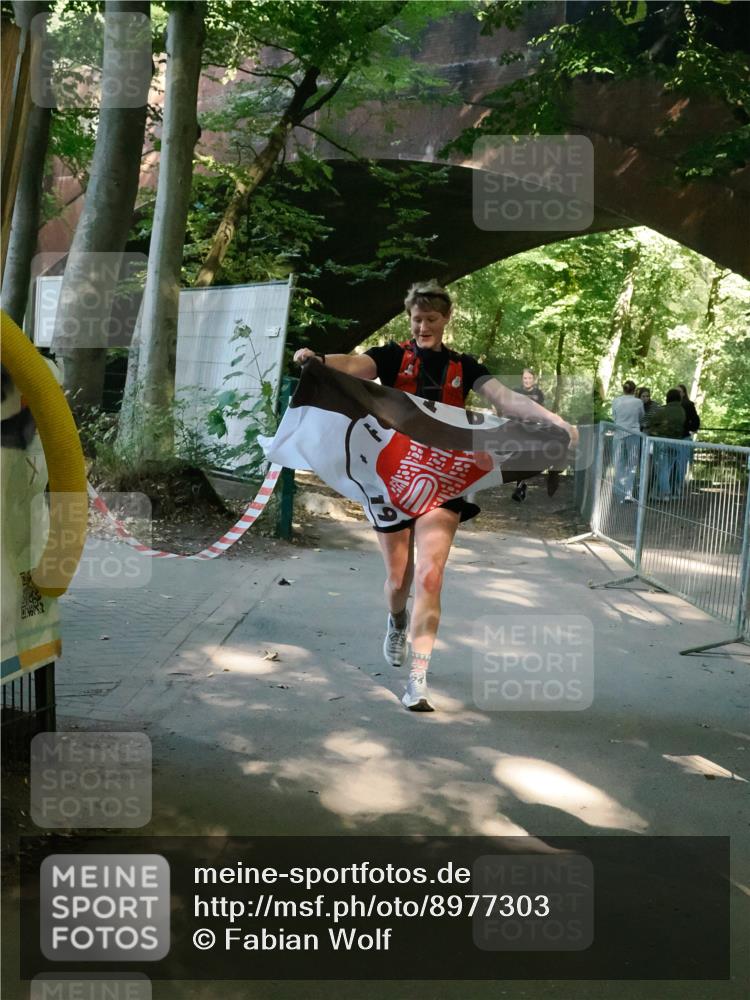 28.09.2025 - 33. Volkslauf durch das schöne Alstertal Fabian Wolf http://msf.ph/oto/8977303 28.09.2025 12:40:12 Laufen  meine-sportfotos.de