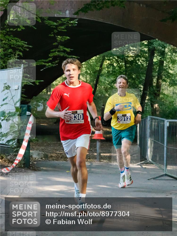 28.09.2025 - 33. Volkslauf durch das schöne Alstertal Fabian Wolf http://msf.ph/oto/8977304 28.09.2025 11:11:33 Laufen 330, 3912 meine-sportfotos.de