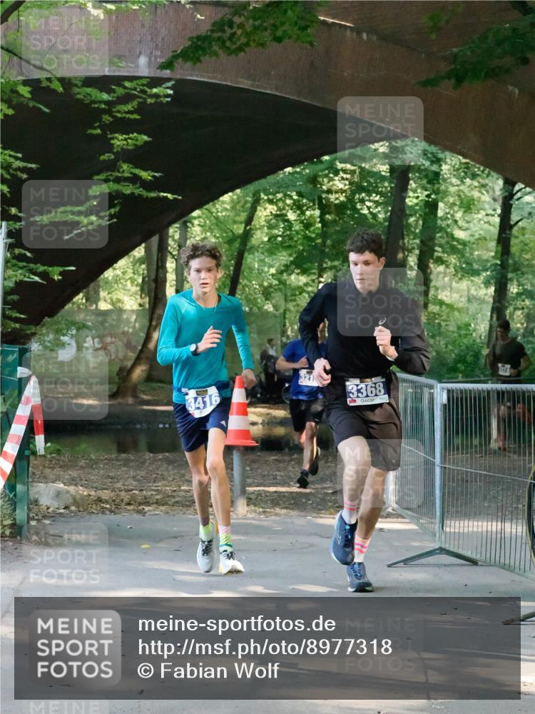 28.09.2025 - 33. Volkslauf durch das schöne Alstertal Fabian Wolf http://msf.ph/oto/8977318 28.09.2025 11:12:37 Laufen 3416, 3368 meine-sportfotos.de