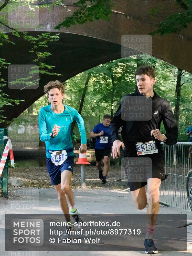 28.09.2025 - 33. Volkslauf durch das schöne Alstertal Fabian Wolf http://msf.ph/oto/8977319 28.09.2025 11:12:38 Laufen 3416, 3215, 3368 meine-sportfotos.de