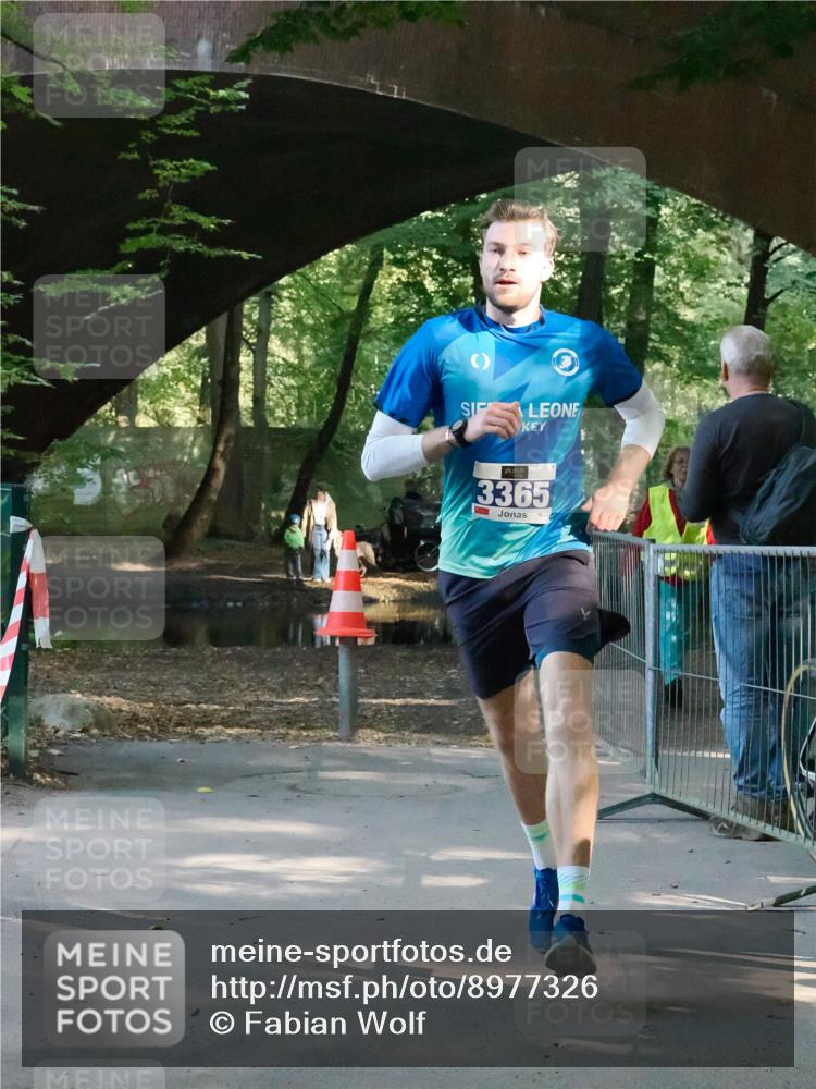 28.09.2025 - 33. Volkslauf durch das schöne Alstertal Fabian Wolf http://msf.ph/oto/8977326 28.09.2025 11:13:39 Laufen 3365 meine-sportfotos.de