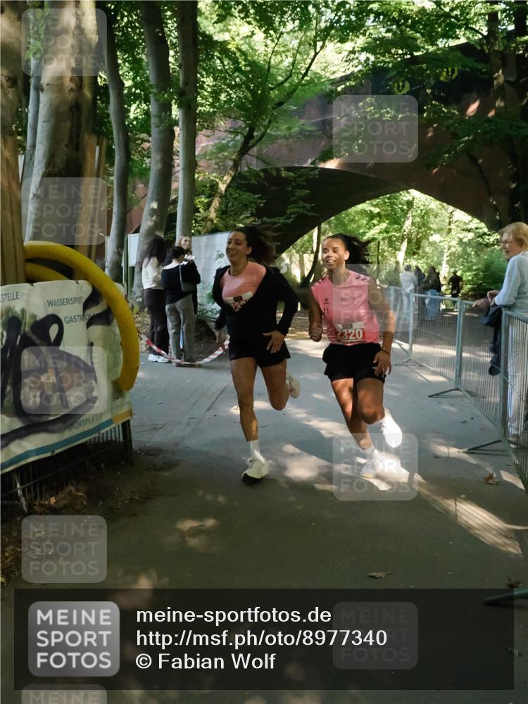 28.09.2025 - 33. Volkslauf durch das schöne Alstertal Fabian Wolf http://msf.ph/oto/8977340 28.09.2025 12:42:01 Laufen 2320 meine-sportfotos.de