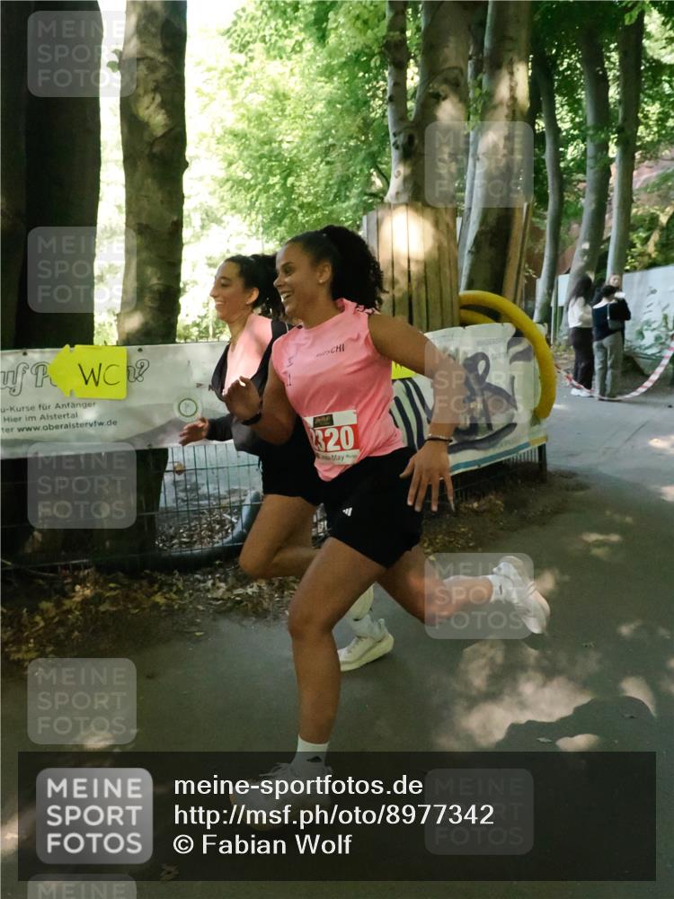 28.09.2025 - 33. Volkslauf durch das schöne Alstertal Fabian Wolf http://msf.ph/oto/8977342 28.09.2025 12:42:02 Laufen 320 meine-sportfotos.de