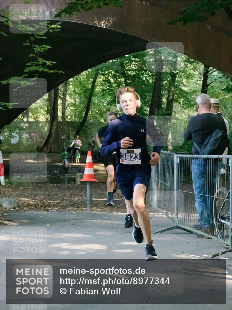 28.09.2025 - 33. Volkslauf durch das schöne Alstertal Fabian Wolf http://msf.ph/oto/8977344 28.09.2025 11:14:42 Laufen 3923 meine-sportfotos.de