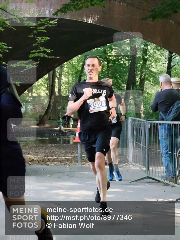 28.09.2025 - 33. Volkslauf durch das schöne Alstertal Fabian Wolf http://msf.ph/oto/8977346 28.09.2025 11:14:43 Laufen 3924, 66 meine-sportfotos.de