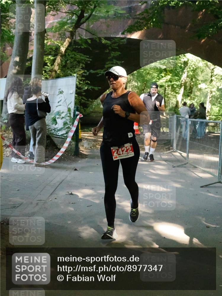 28.09.2025 - 33. Volkslauf durch das schöne Alstertal Fabian Wolf http://msf.ph/oto/8977347 28.09.2025 12:42:09 Laufen 2422 meine-sportfotos.de