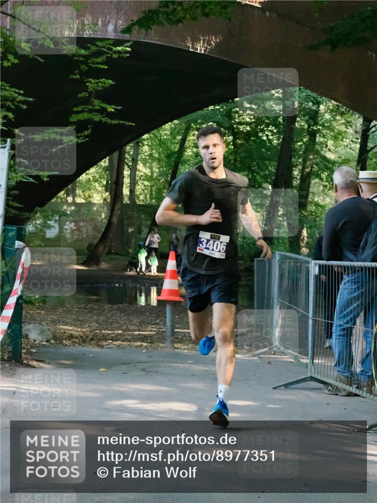 28.09.2025 - 33. Volkslauf durch das schöne Alstertal Fabian Wolf http://msf.ph/oto/8977351 28.09.2025 11:14:54 Laufen 3406 meine-sportfotos.de