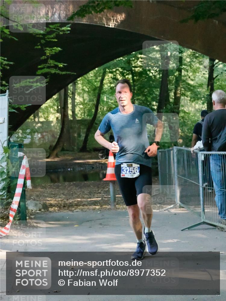 28.09.2025 - 33. Volkslauf durch das schöne Alstertal Fabian Wolf http://msf.ph/oto/8977352 28.09.2025 11:16:02 Laufen 3256 meine-sportfotos.de