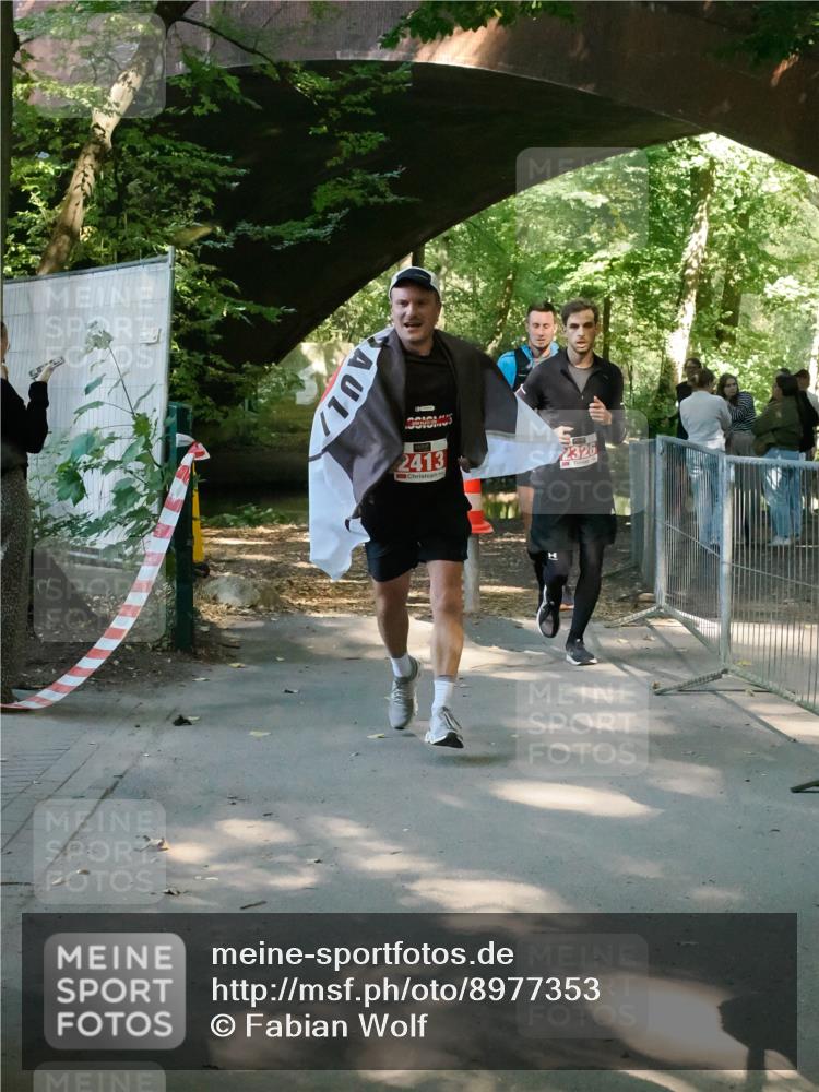 28.09.2025 - 33. Volkslauf durch das schöne Alstertal Fabian Wolf http://msf.ph/oto/8977353 28.09.2025 12:42:31 Laufen 2413, 2326 meine-sportfotos.de