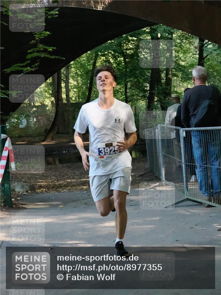 28.09.2025 - 33. Volkslauf durch das schöne Alstertal Fabian Wolf http://msf.ph/oto/8977355 28.09.2025 11:16:23 Laufen 3925 meine-sportfotos.de
