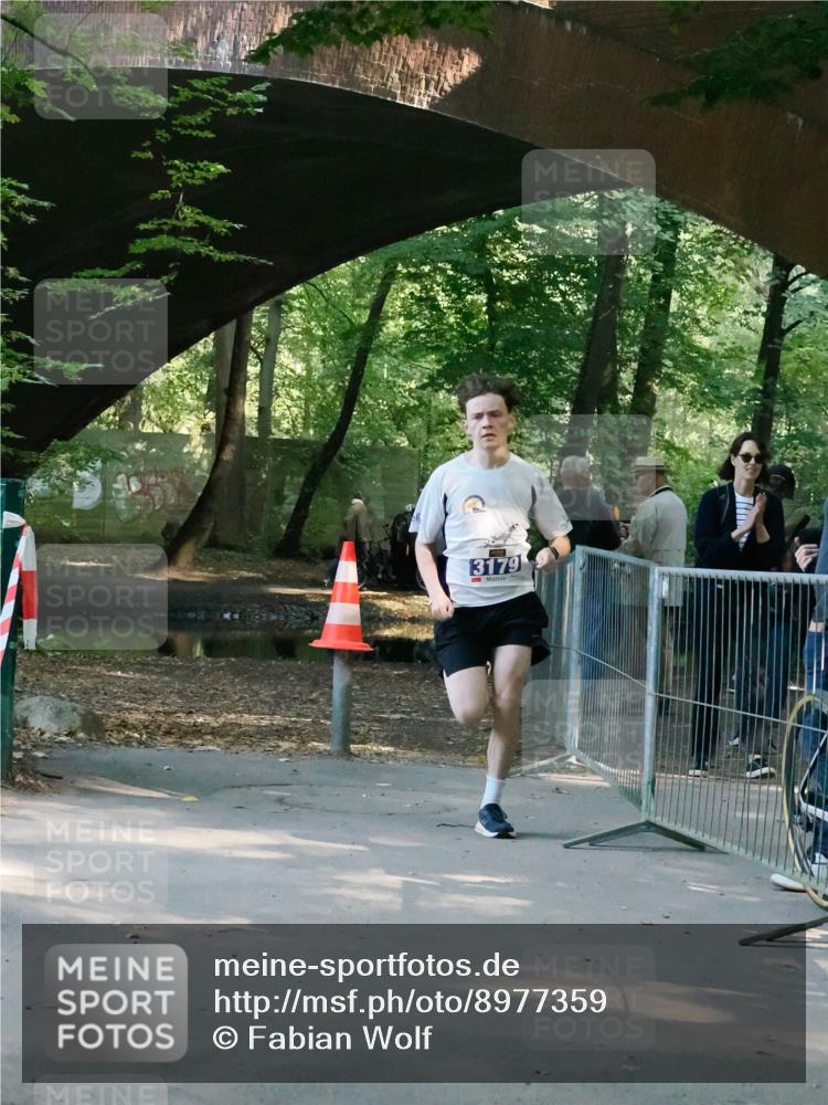 28.09.2025 - 33. Volkslauf durch das schöne Alstertal Fabian Wolf http://msf.ph/oto/8977359 28.09.2025 11:17:26 Laufen 3179 meine-sportfotos.de