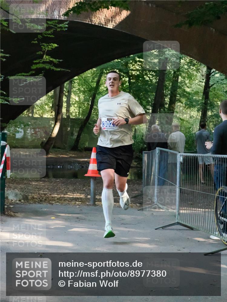 28.09.2025 - 33. Volkslauf durch das schöne Alstertal Fabian Wolf http://msf.ph/oto/8977380 28.09.2025 11:19:35 Laufen 302 meine-sportfotos.de