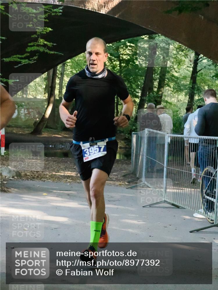 28.09.2025 - 33. Volkslauf durch das schöne Alstertal Fabian Wolf http://msf.ph/oto/8977392 28.09.2025 11:20:10 Laufen 3957 meine-sportfotos.de