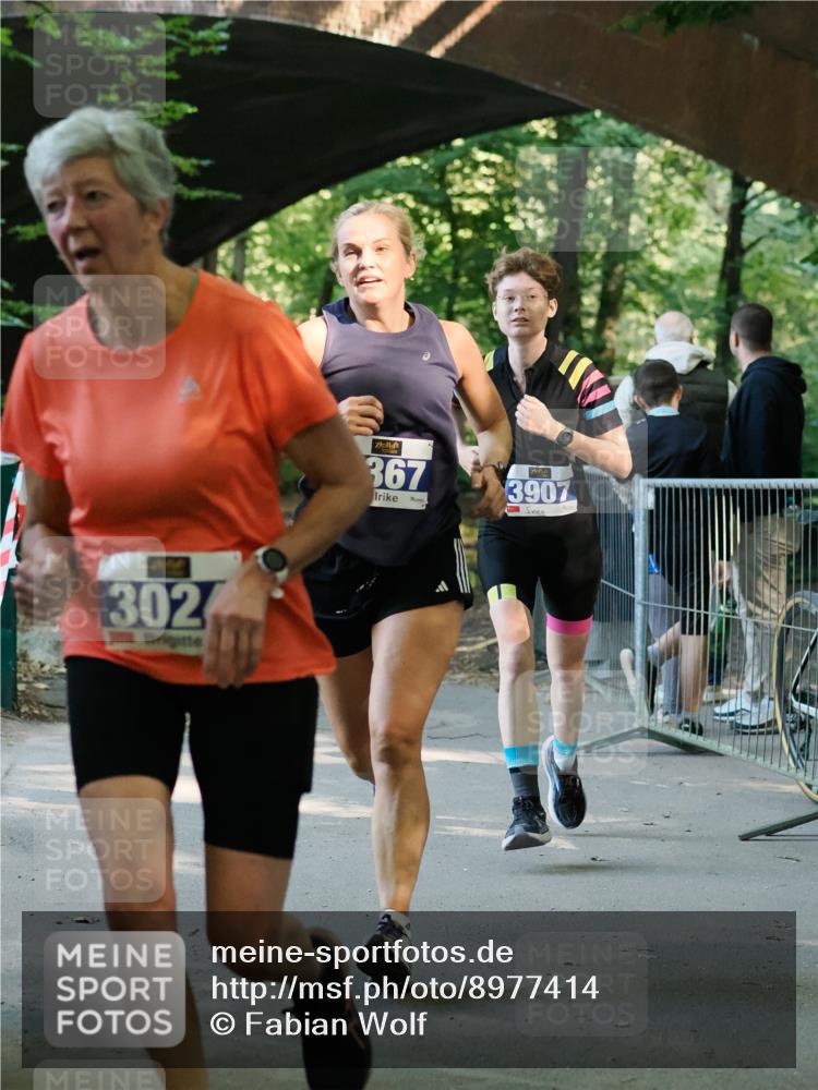28.09.2025 - 33. Volkslauf durch das schöne Alstertal Fabian Wolf http://msf.ph/oto/8977414 28.09.2025 11:21:53 Laufen 302, 367, 3907 meine-sportfotos.de