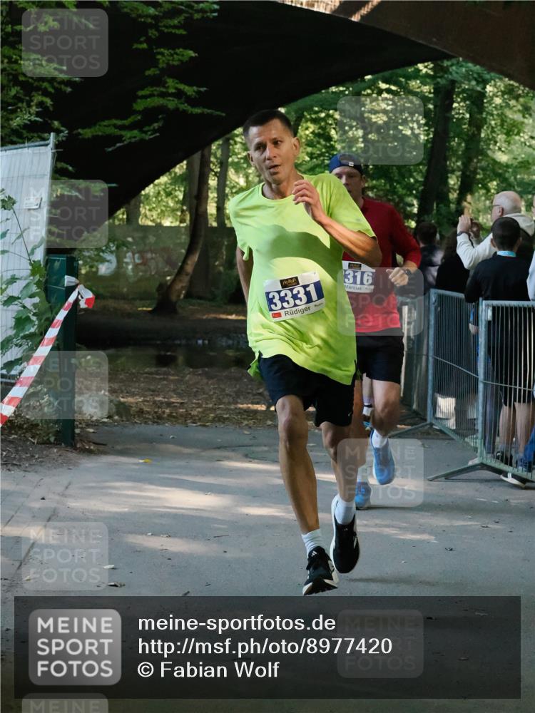 28.09.2025 - 33. Volkslauf durch das schöne Alstertal Fabian Wolf http://msf.ph/oto/8977420 28.09.2025 11:22:24 Laufen 3331, 316 meine-sportfotos.de