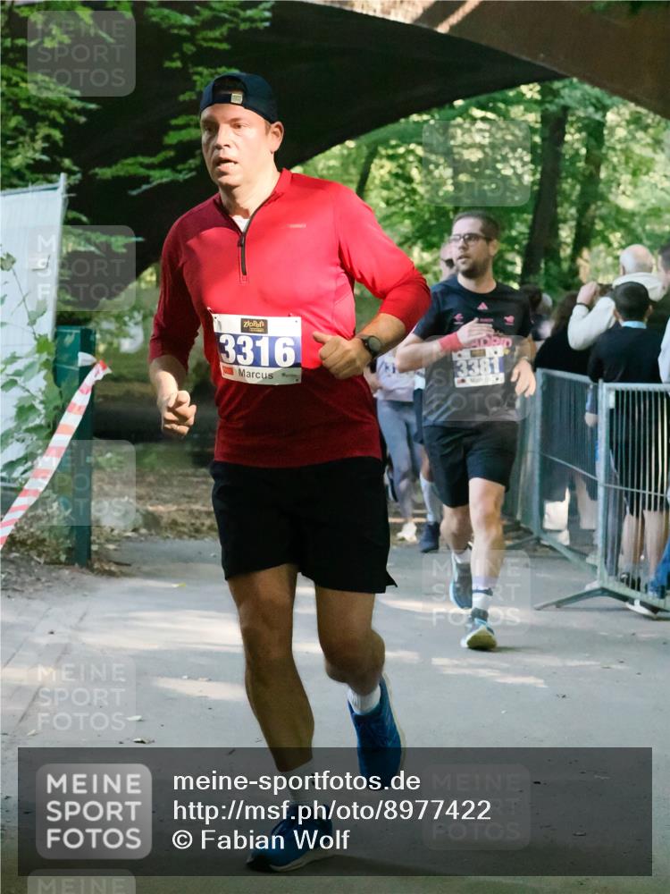 28.09.2025 - 33. Volkslauf durch das schöne Alstertal Fabian Wolf http://msf.ph/oto/8977422 28.09.2025 11:22:26 Laufen 3316, 3381 meine-sportfotos.de