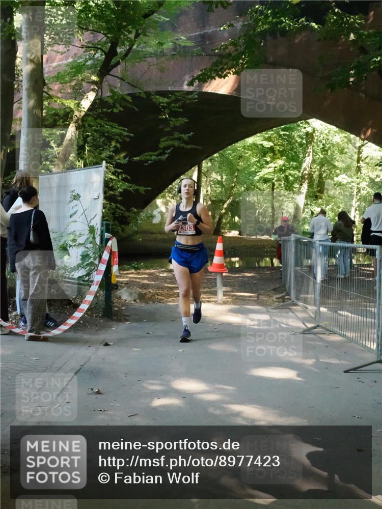 28.09.2025 - 33. Volkslauf durch das schöne Alstertal Fabian Wolf http://msf.ph/oto/8977423 28.09.2025 12:44:29 Laufen 2303 meine-sportfotos.de