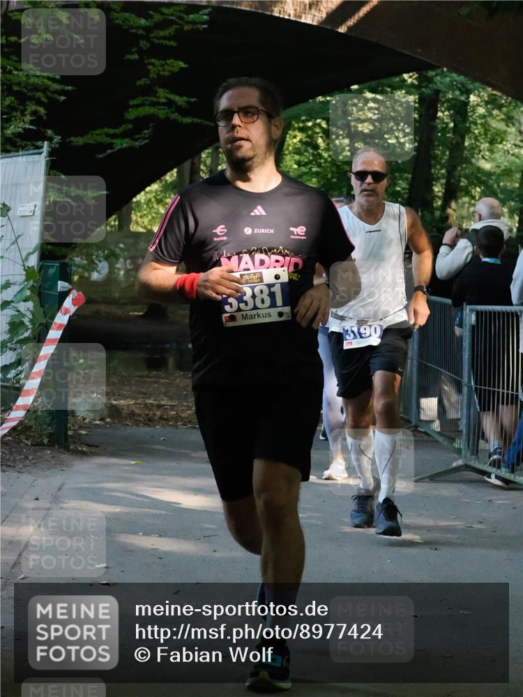 28.09.2025 - 33. Volkslauf durch das schöne Alstertal Fabian Wolf http://msf.ph/oto/8977424 28.09.2025 11:22:27 Laufen 5381, 3190 meine-sportfotos.de